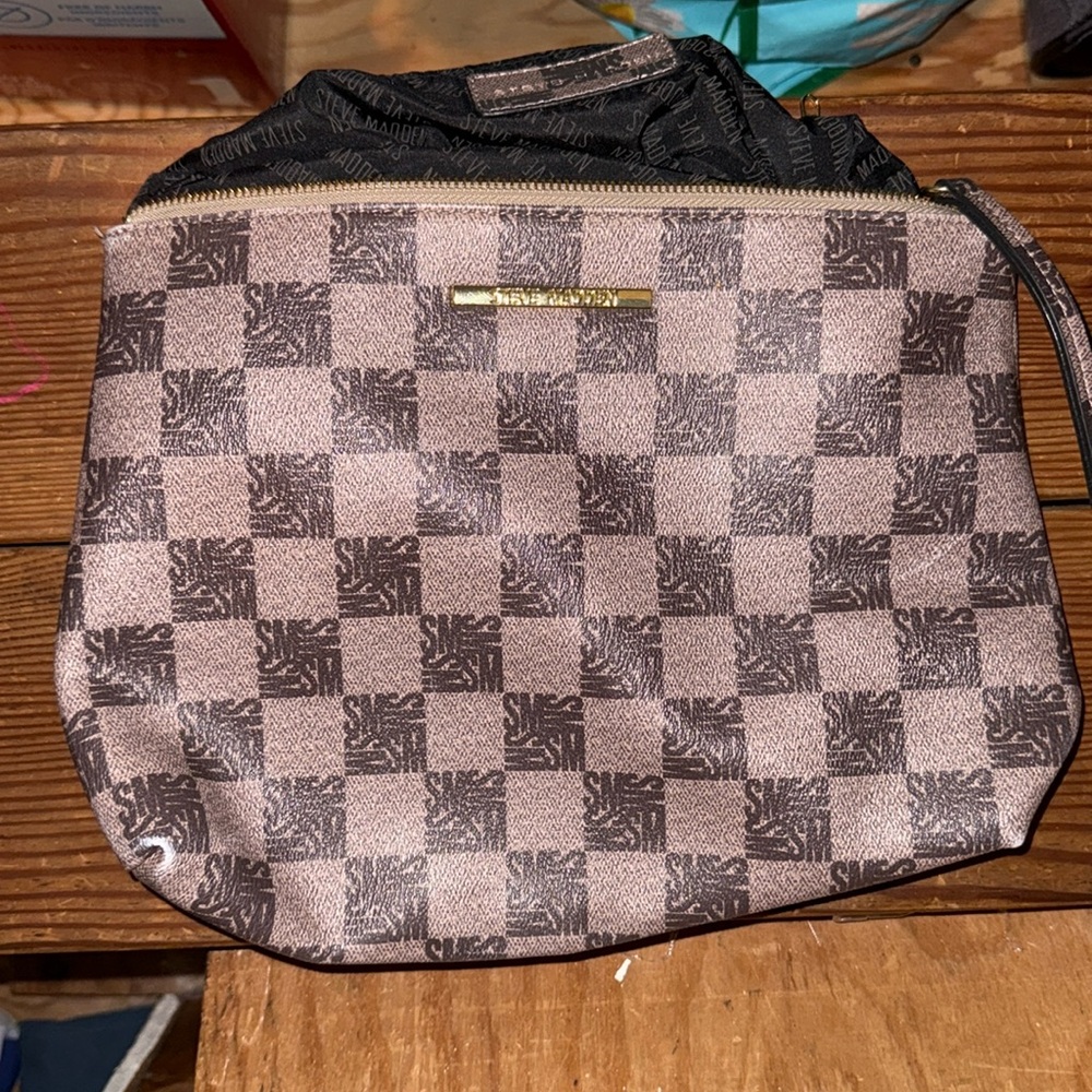 Steve Madden pouch